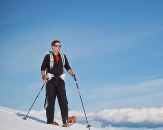  梅里贝尔的雪鞋健行